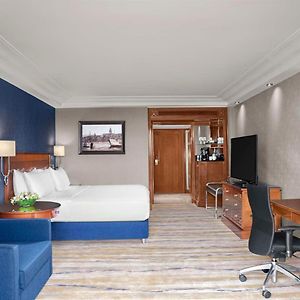 Deluxe King Room Garden View